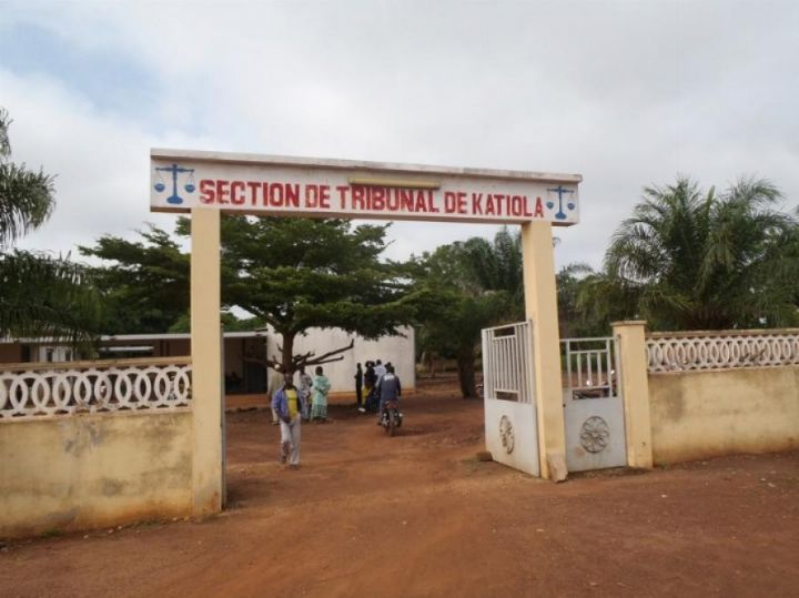 Katiola : Des membres d’un dangereux gang de coupeurs de route arrêtés et condamnés à 20 ans d’emprisonnement, le Burkina et le Mali dans le réseau
