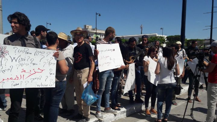 Ramadan : pour la première fois, des Tunisiens manifestent pour la liberté de manger en public