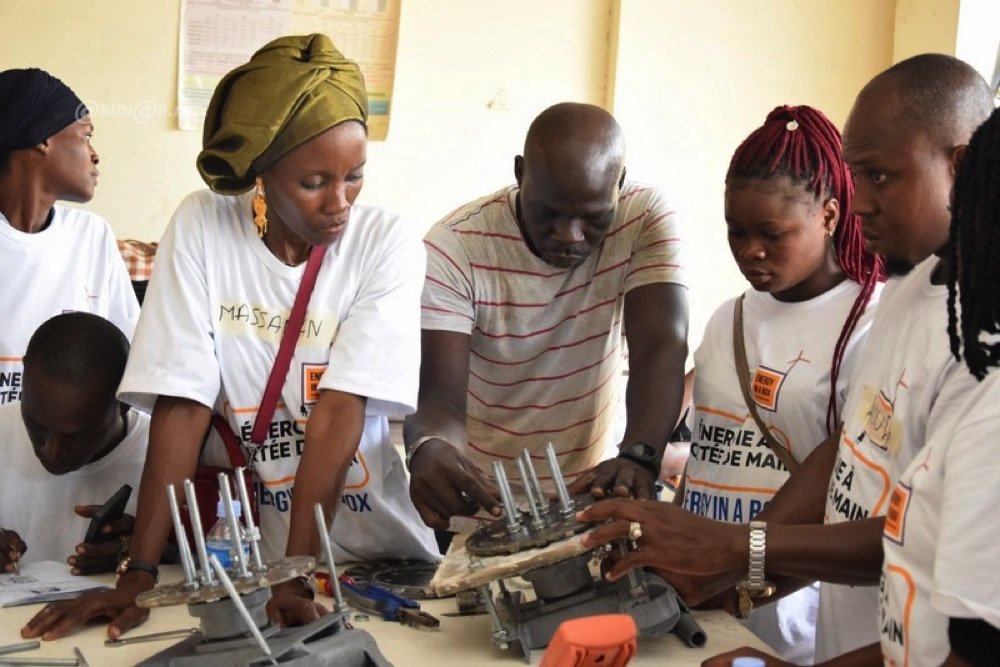 Université Félix Houphouët-Boigny : des universitaires et populations rurales formés à la production d'énergie renouvelable à utilisation locale