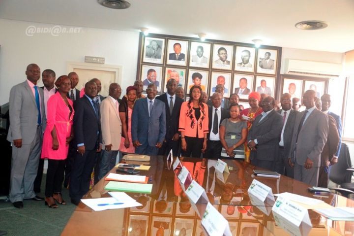 UNJCI : la ministre de la Communication Affoussiata Bamba-Lamine plaide pour une seule association de journalistes