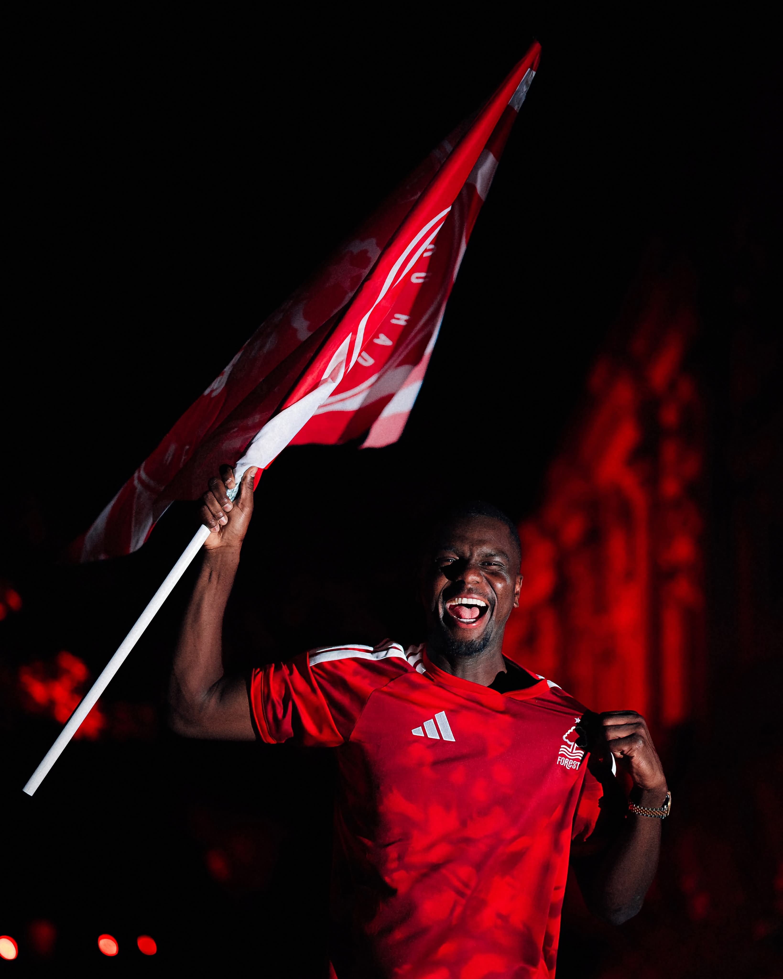 Football : le défenseur ivoirien Ousmane Diomandé rejoint Nottingham Forest pour 40 millions d’euros soit plus de 26 milliards FCFA