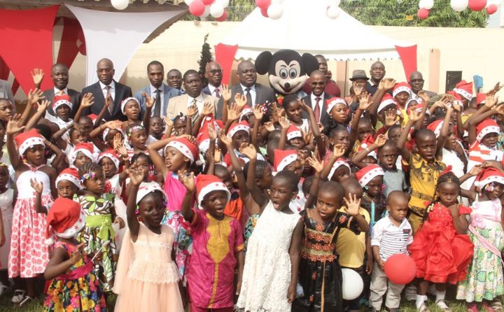 Côte d’Ivoire: un ministère institue le critère d’excellence à l’école pour cadeauter les enfants de ses agents à la Noël