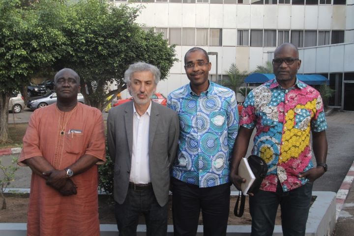 Des étudiants ivoiriens formés via un flux vidéo haute définition par un chirurgien orthopédiste de renom