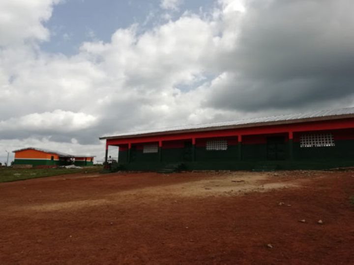 Côte d’Ivoire/Le conseil régional de l’Indénié-Djuablin procède à la remise de plusieurs infrastructures scolaires et équipements médicaux