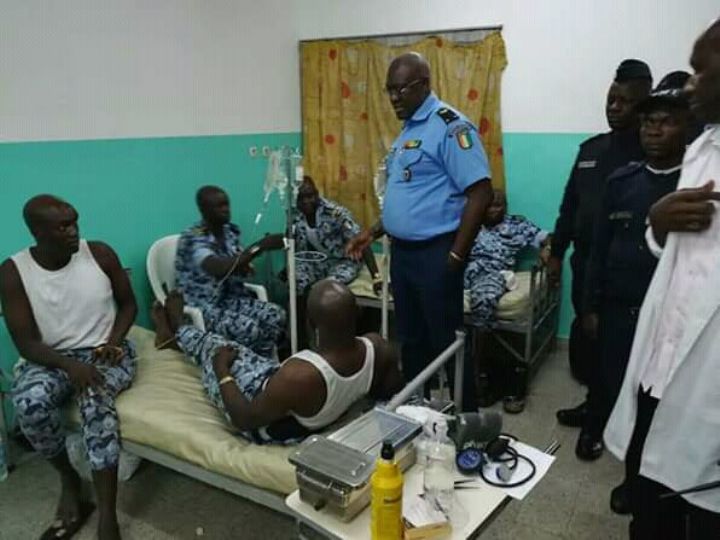 Sécurisation des élections locales: un car de policiers fait une sortie de route, plusieurs blessés