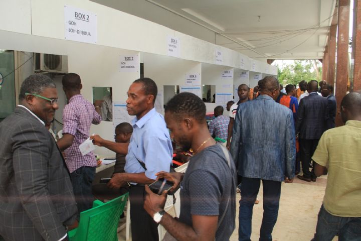 Elections locales: les candidats se bousculent pour le dépôt des dossiers