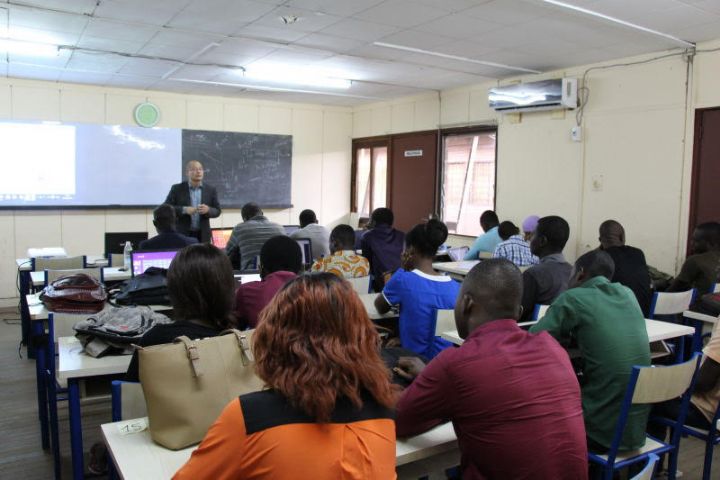 Apprendre la culture chinoise avec des baguettes