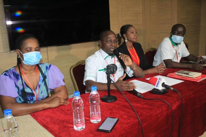 Une ONG ivoirienne appelle Ouattara et Bédié à 