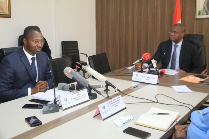 Coronavirus: la Côte d’Ivoire opte pour l’auto-confinement des cas suspects