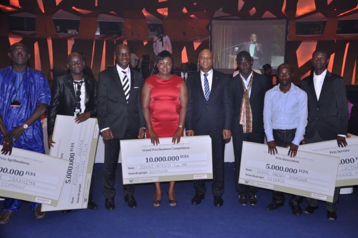 Clôture de la CGECI ACADEMY 2014/Les meilleurs entrepreneurs 2014 récompensés : le ministère de l’industrie sacré meilleur partenaire public