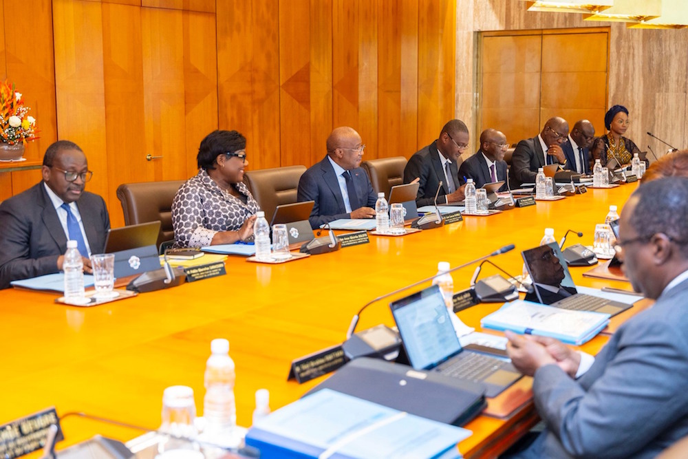 Vérification de la conformité des produits embarqués à destination de la Côte d’Ivoire : le gouvernement renouvelle les conventions de concession de service public