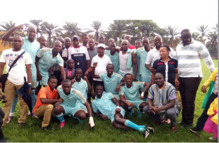 Sport : La fulgurante ascension de Versus Football.