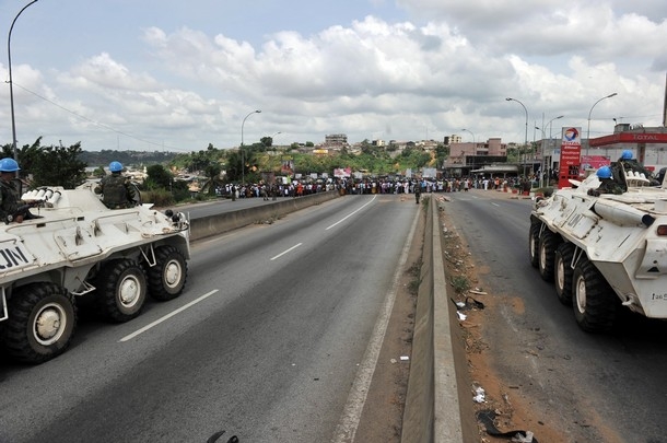 La Côte d`Ivoire au bord de la guerre civile selon l`ONU