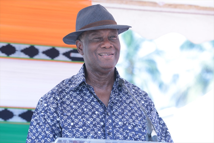 Alassane Ouattara à Béoumi, hier : «L’équipe Alassane Ouattara avec le Rhdp doit continuer en 2015» / A Béoumi, hier, le président de la République, Alassane Ouattara, a appelé  ses alliés du Rassemblement des houphouétistes pour la démocratie et la paix (Rhdp) à «continuer» leur pacte jusqu’en 2015