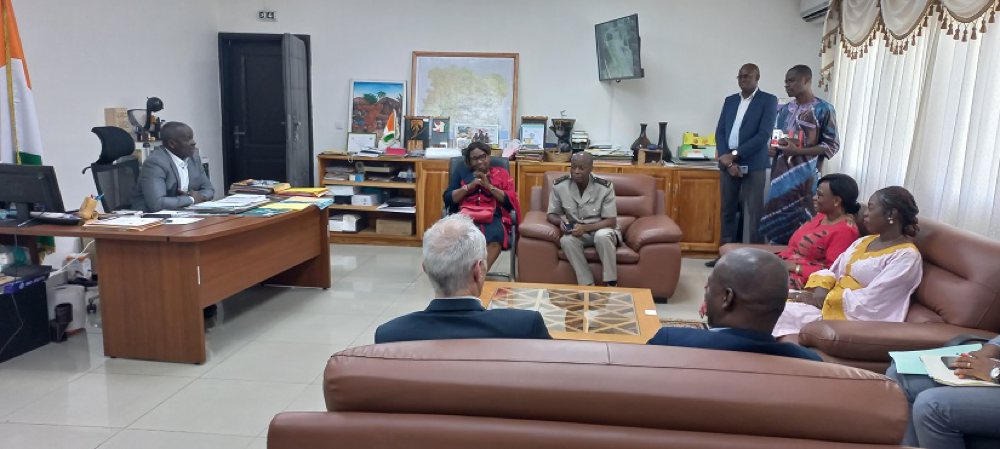Visite de courtoisie de la nouvelle représentante résidente de l’UNFPA au préfet de la région de Gbêkê
