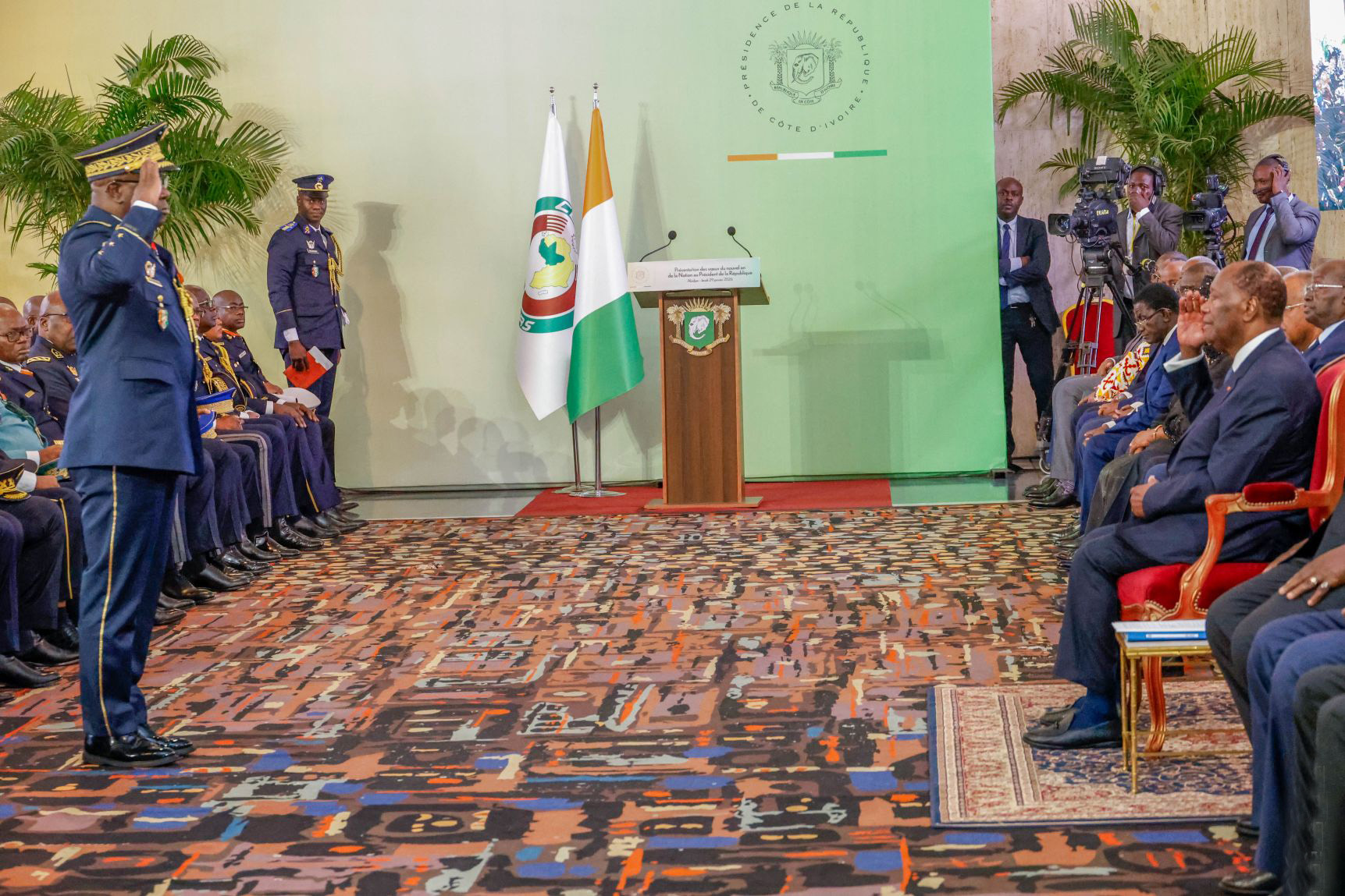 Vœux du nouvel an : les Forces Armées exhortées à soutenir la dynamique de transformation générationnelle et d'édification de citoyens respectueux des lois de la République 