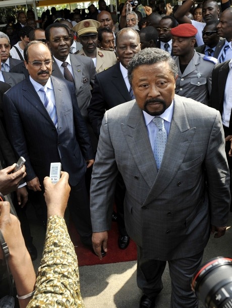 Visite du panel au Golf - Ouattara cache Bédié