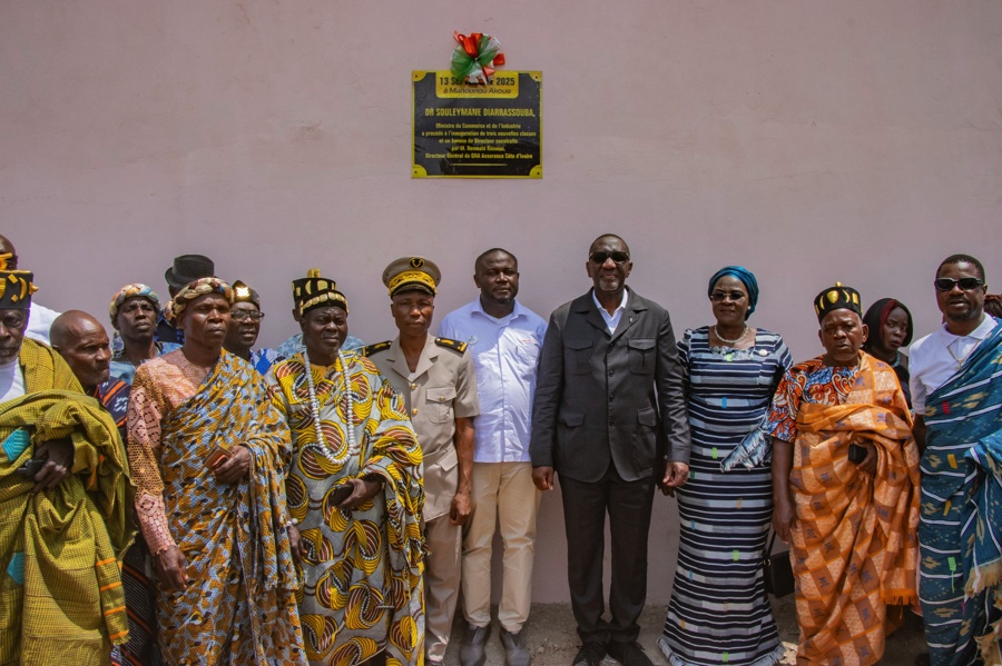 Yamoussoukro/Education : le Ministre Souleymane Diarrassouba procède à la remise officielle d’infrastructures socioéducatives au village de Mahounou-Akouê