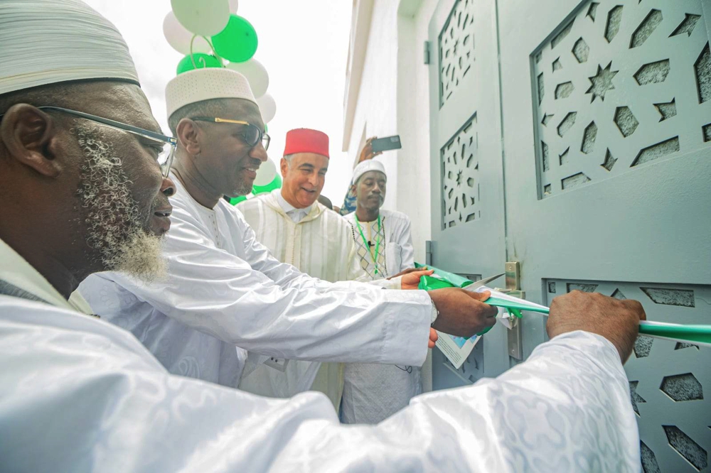 Yamoussoukro/Religion : le Ministre Souleymane Diarrassouba préside la double cérémonie de la remise des clés et de la commémoration du soixantenaire de la mosquée de la paix réhabilitée par le Roi Mohamed VI