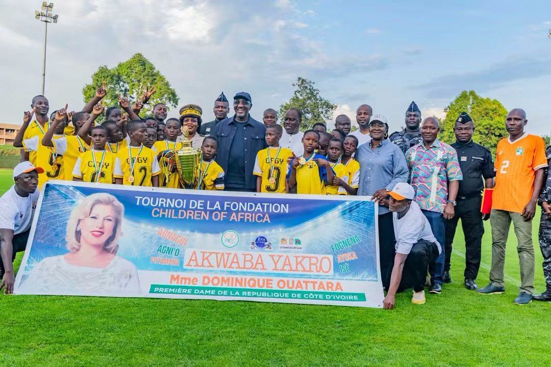 Yamoussoukro/Sport : le Ministre Souleymane Diarrassouba préside la finale du tournoi Chidrenof Africa dotée du trophée Dominique Ouattara