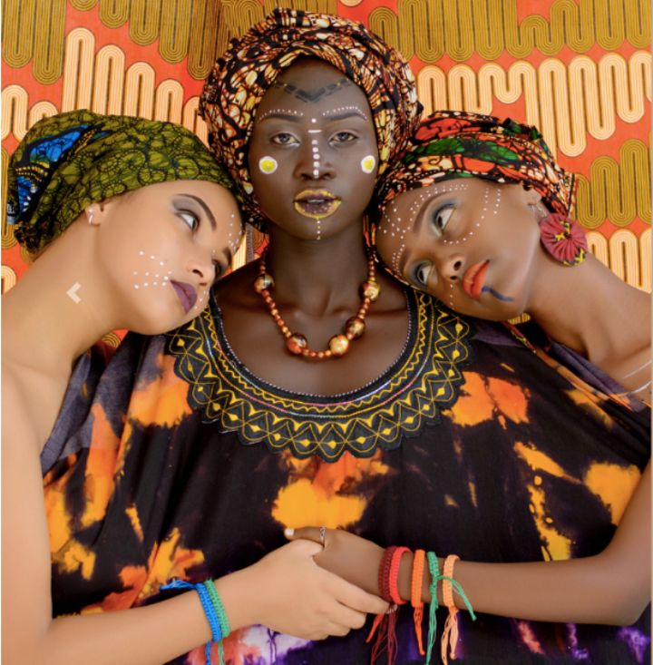 Journée de la Femme : L’ONG Yelenba-Women In Action célèbre les femmes d’ici et d’ailleurs à travers un marché artisanal caritatif