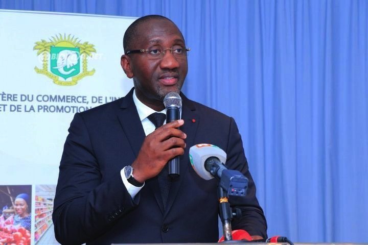 Zone industrielle PK 24 Akoupé Zeudji : le Ministre Souleymane Diarrassouba menace de retirer les agréments aux opérateurs économiques en retard d’investissements