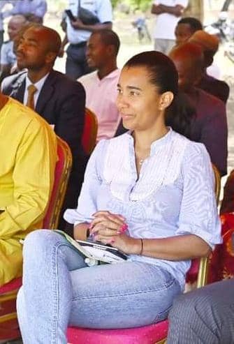 Qui Est Leroux Ziola ROUX Abidjan Qui Est Qui Qui Est Leroux Ziola ROUX Abidjan Qui Est Qui