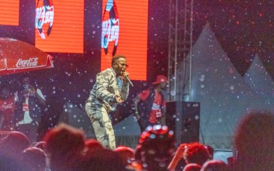 Le Trophée de la Coupe du Monde de la FIFA™ en Côte d'Ivoire: Didi B, Serge Beynaud Josey font le show