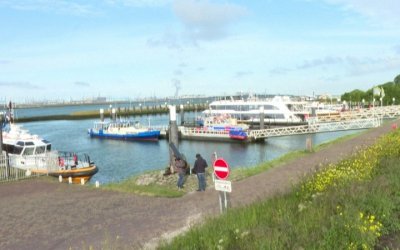 Images du port de Rotterdam avant l'arrivée du navire de croisière touché par l'hantavirus