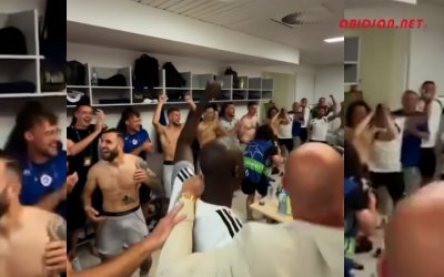 Sport : Les joueurs du Slovan Bratislava ont célébré leur entraîneur Yaya Touré après la qualification pour la Ligue des Champions.